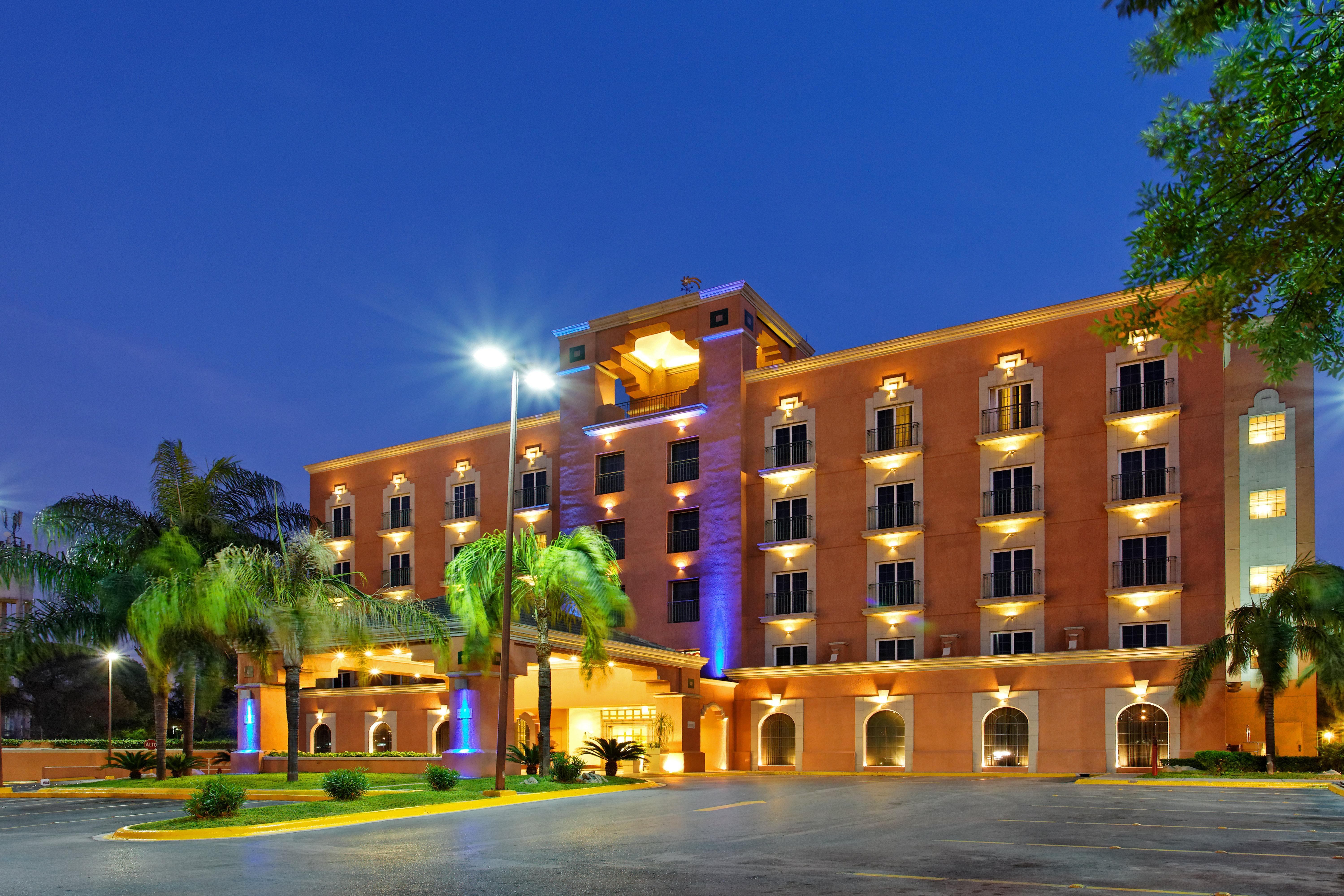 Holiday Inn Express Monterrey Galerias-San Jeronimo By Ihg Exterior photo