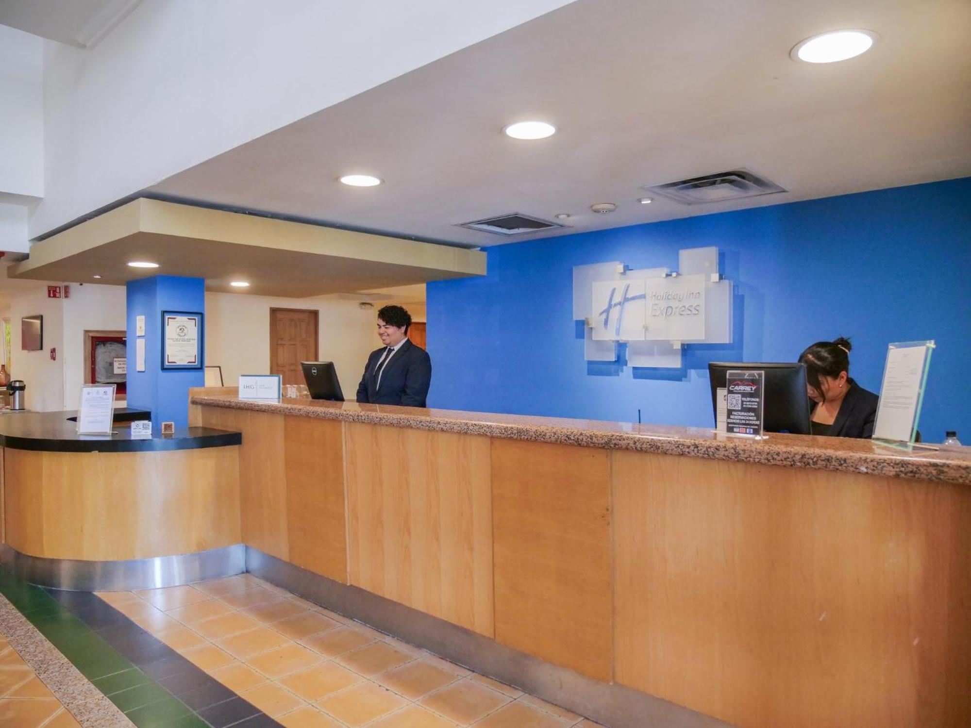 Holiday Inn Express Monterrey Galerias-San Jeronimo By Ihg Exterior photo